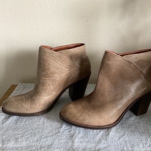 New Lucky Brand Ankle Boots size 9M